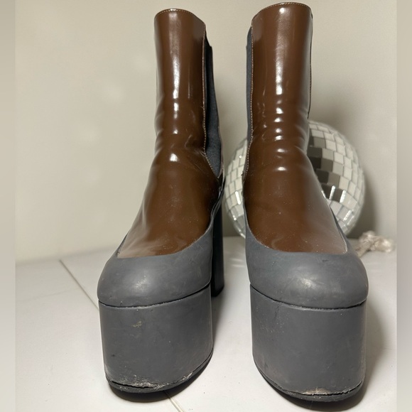 DRIES VAN NOTEN Patent leather boots. - Picture 3 of 3